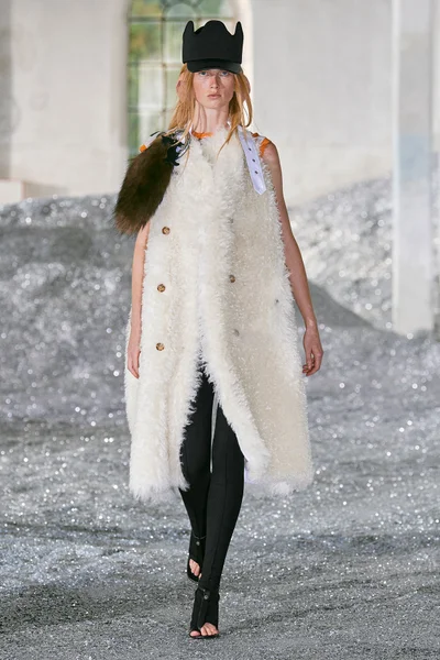 Look 33